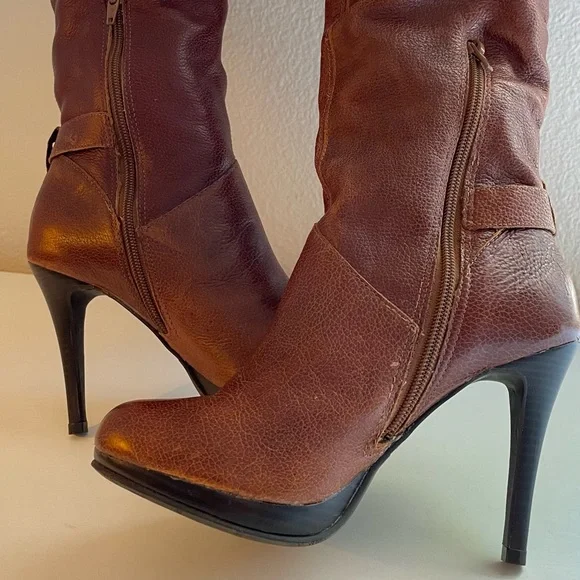 High heeled boots used but like new boots👌😍 - Picture 7 of 13